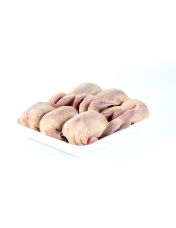 Caille pr?te ? cuire avec t?te